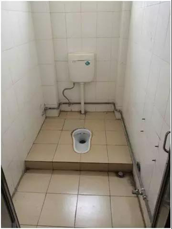 1524251296149207.jpg 农户家里改厕后的无害化卫生厕所3.jpg